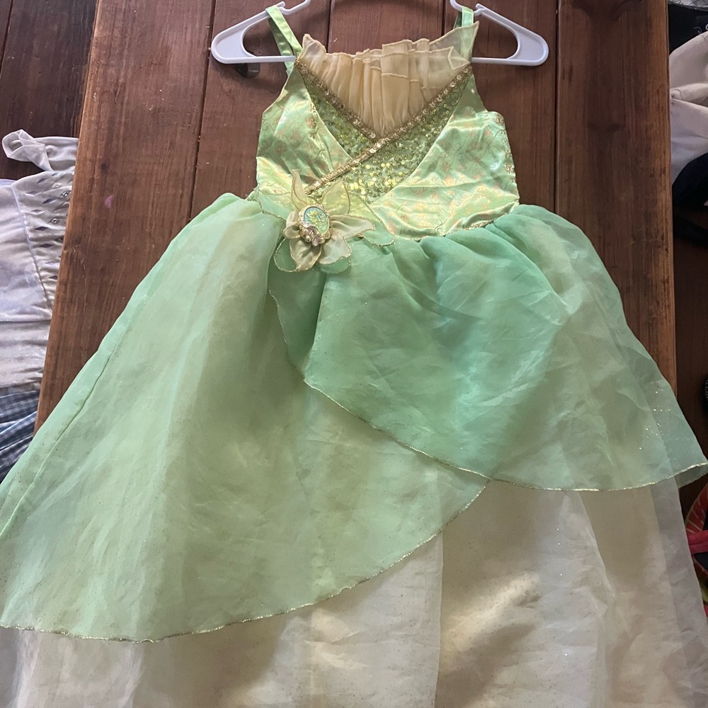 Worn once for a birthday party. Great quality